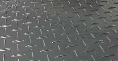 tread pattern on ground protection mat